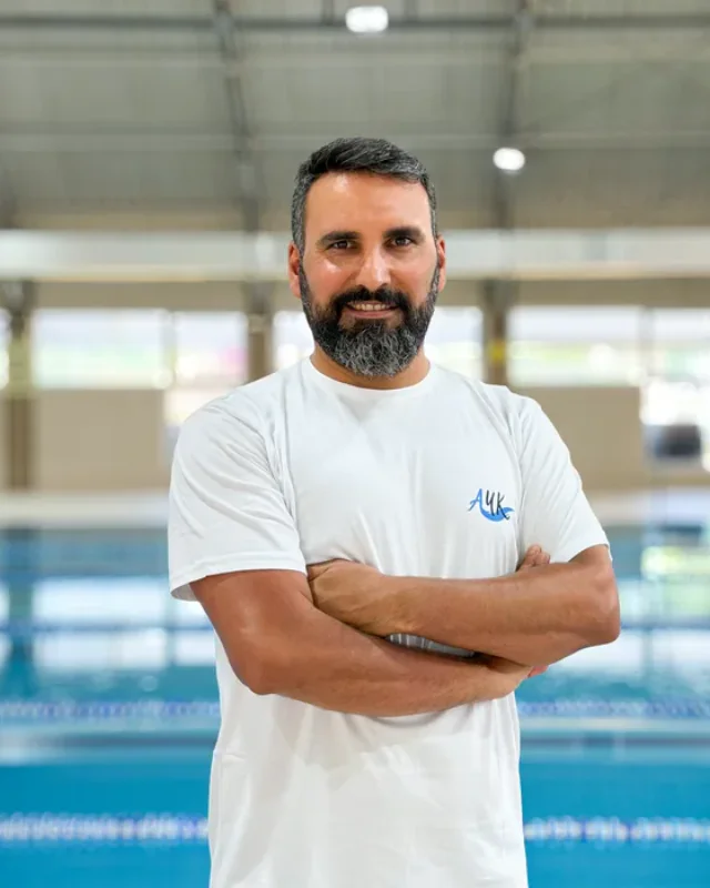 AquaWave yüzme antrenörü Mehmet Gezen